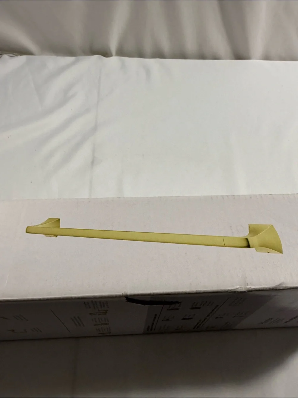 Brass Finish Wall-Mount Towel Bar - Polished Gold